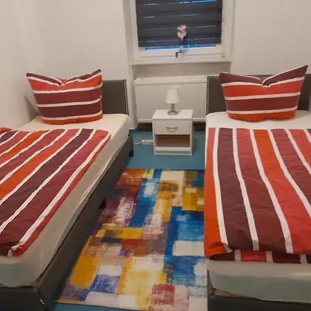 70 Qm Ferienwohnung Mit 2 Schlafzimmern Цвиккау Экстерьер фото